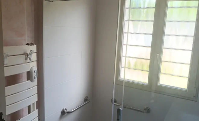 Pose de douche PMR, Orchies, M.D Finitions