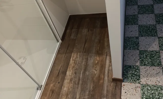 Pose de sol clipsable PVC "QUICKSTEP" avec sous-couche intégré à FENAIN, Orchies, M.D Finitions